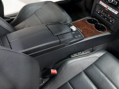 Used 2014 Mercedes-Benz E 550 Cabriolet image 56