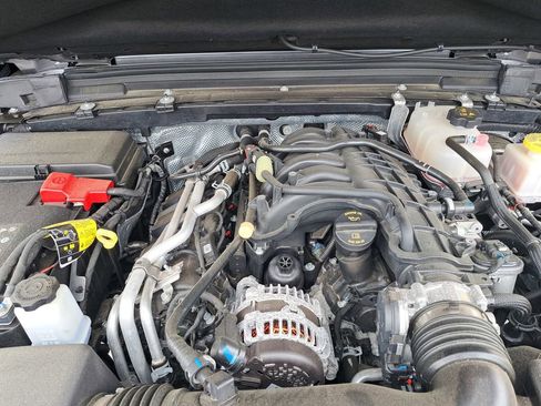 Used 2024 Jeep Gladiator Mojave w/ Technology Group image 15