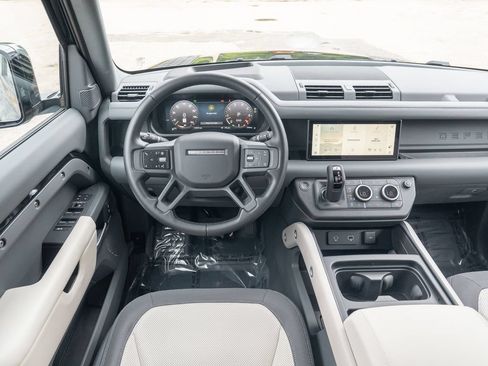Used 2024 Land Rover Defender 110 X-Dynamic SE AWD/4WD image 13