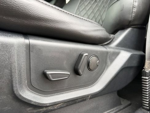 Used 2020 Ford F250 Lariat w/ Lariat Value Package image 39