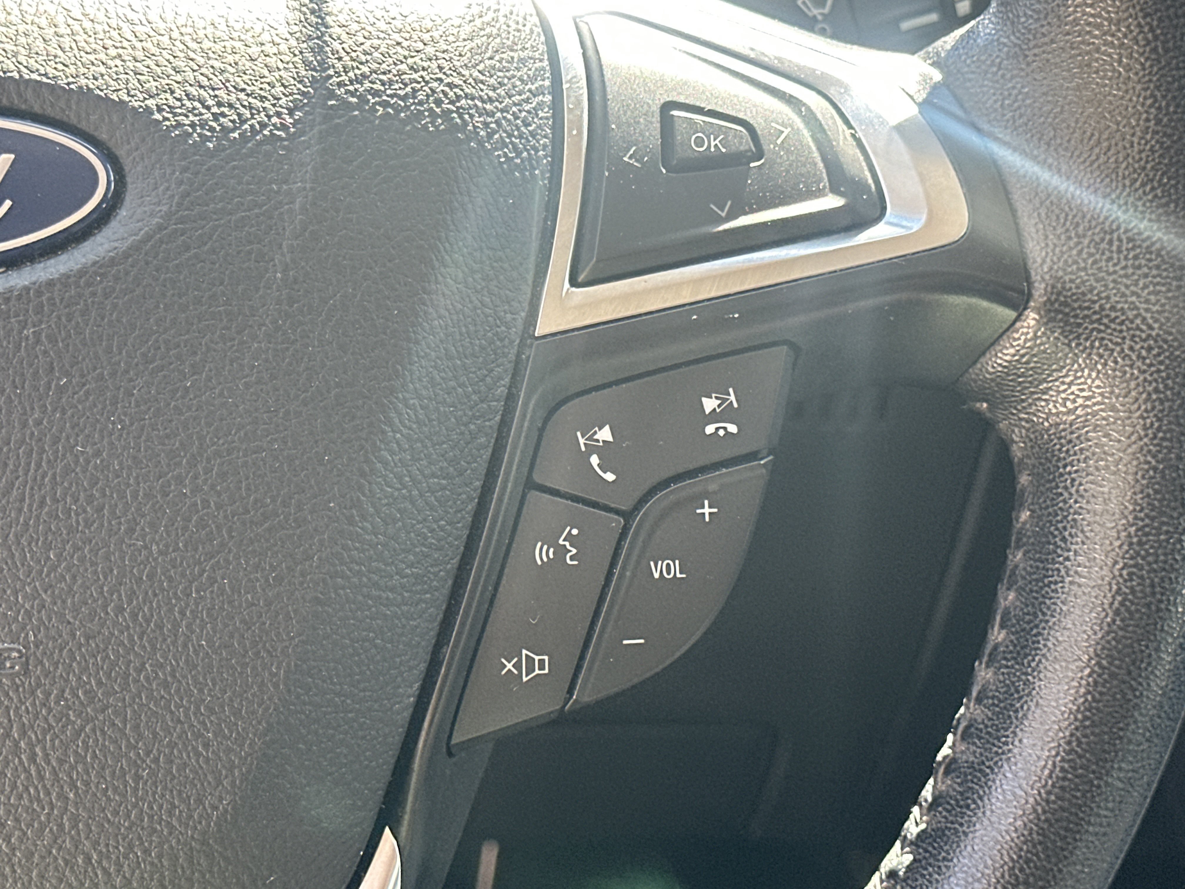 Used 2024 Ford Edge SEL AWD/4WD image 25