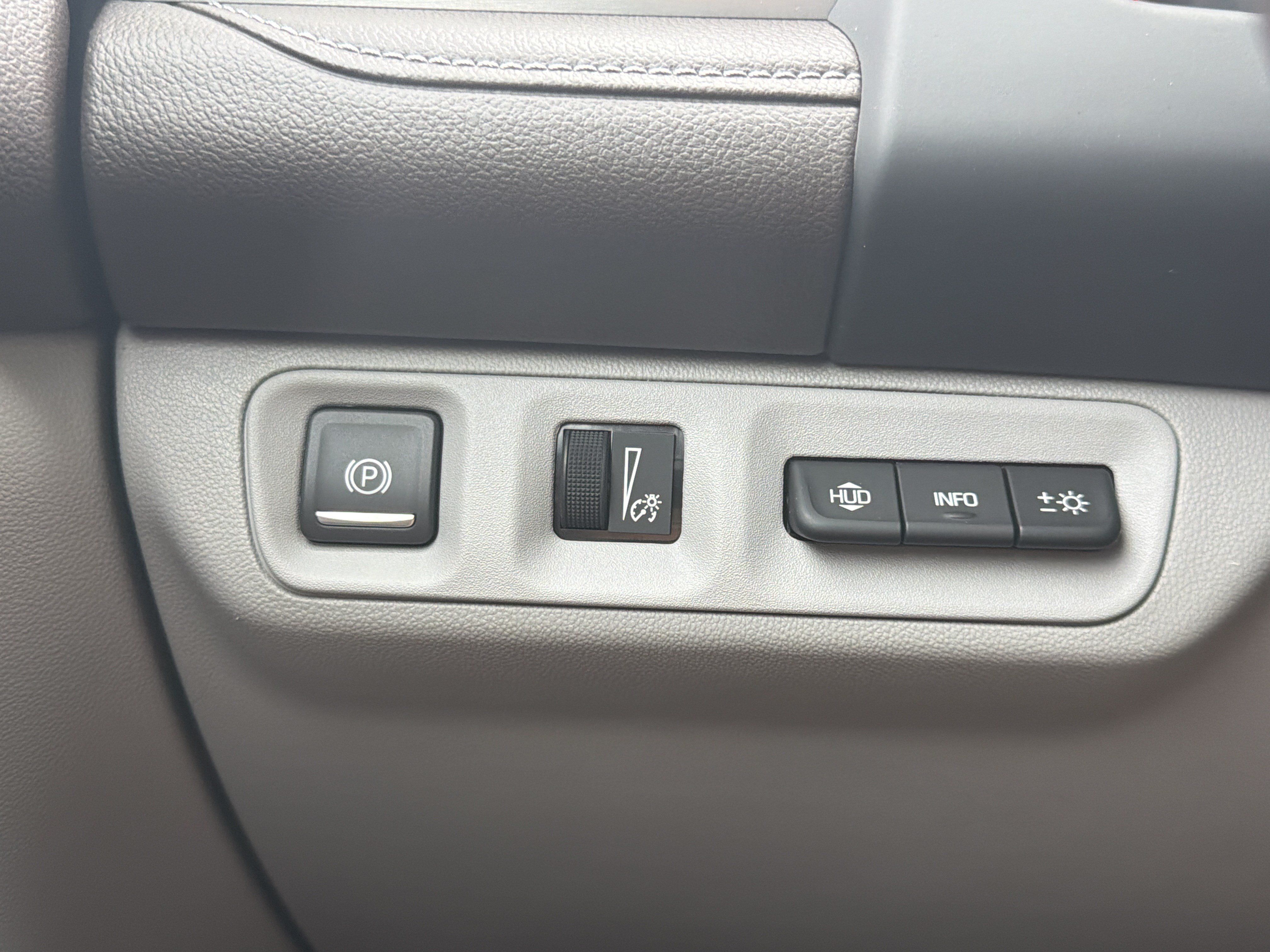 Used 2020 GMC Acadia SLT w/ Driver Alert Package II FWD image 31
