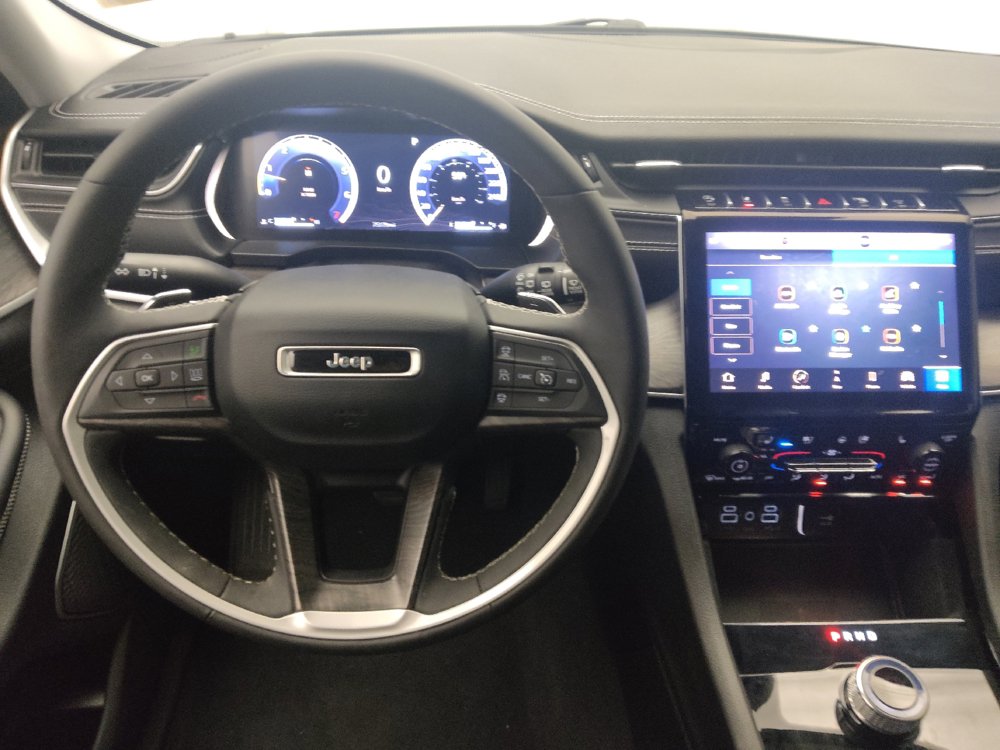 Used 2022 Jeep Grand Cherokee Limited w/ Luxury Tech Group II RWD image 22