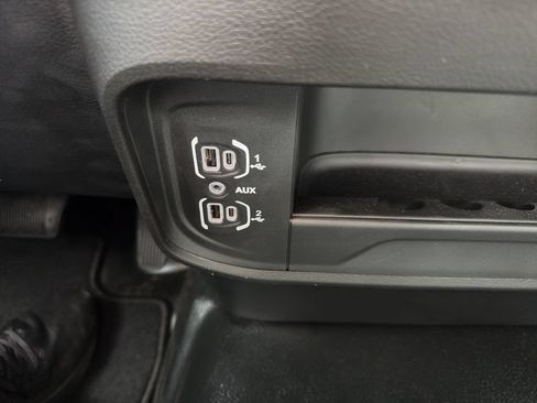 Used 2026 RAM 2500 Tradesman RWD image 32