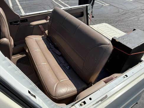 Used 1993 Ford Bronco Eddie Bauer image 12