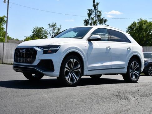 Used 2022 Audi Q8 Premium Plus w/ Premium Plus Package AWD/4WD image 3