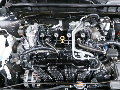 Used 2024 Nissan Altima 2.5 SR FWD image 28
