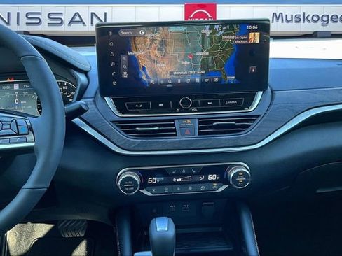 New 2025 Nissan Altima 2.5 SL image 7