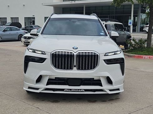 Used 2025 BMW ALPINA XB7 AWD/4WD image 2