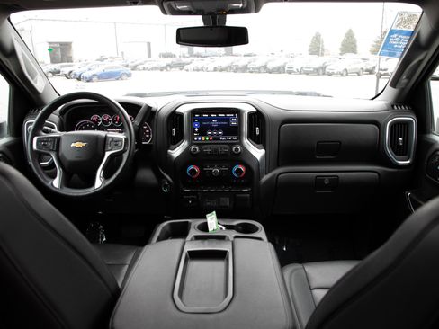 Used 2022 Chevrolet Silverado 2500 LTZ w/ Gooseneck/5TH Wheel Package image 16