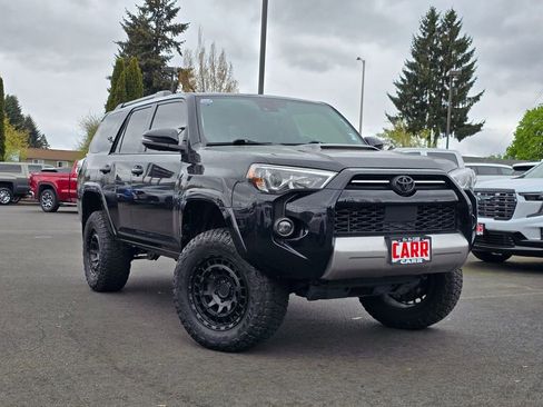 Used 2023 Toyota 4Runner TRD Off-Road Premium AWD/4WD image 39