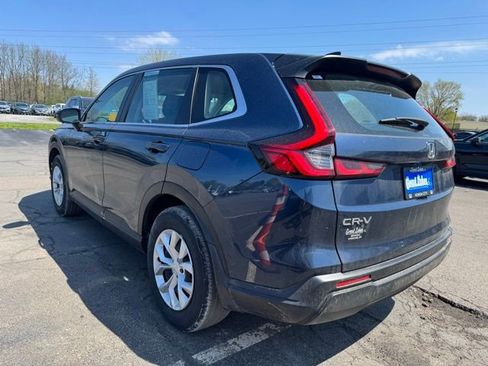 Used 2024 Honda CR-V LX image 4