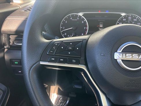 Used 2024 Nissan Sentra SV image 23