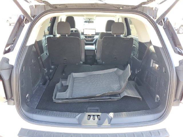 Certified 2026 Ford Explorer Active AWD/4WD image 8