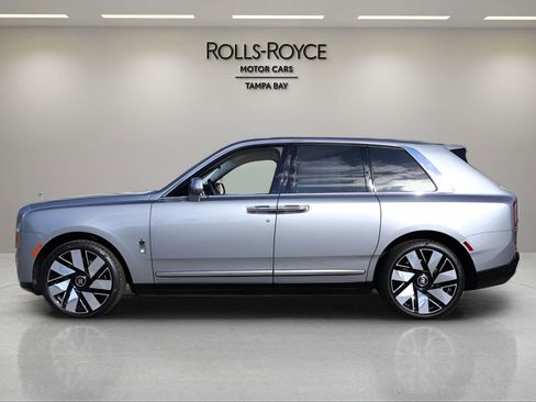 New 2026 Rolls-Royce Cullinan AWD/4WD image 3