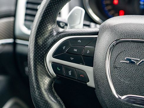 Used 2018 Jeep Grand Cherokee SRT image 25