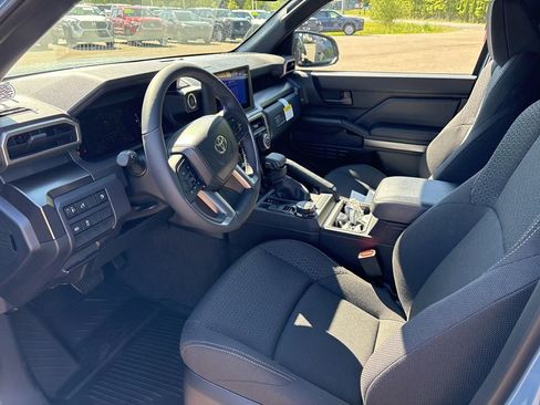 Used 2026 Toyota 4Runner SR5 AWD/4WD image 13