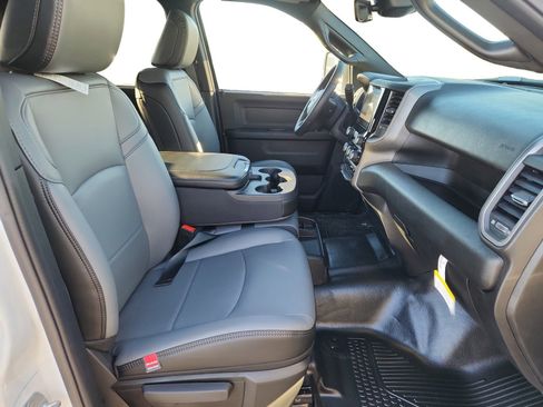 New 2026 RAM 2500 Tradesman w/ Chrome Appearance Group image 15