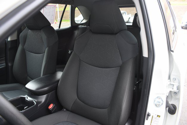 Certified 2025 Toyota RAV4 XLE AWD/4WD image 17
