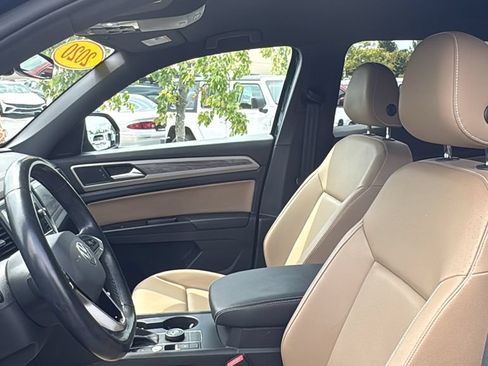 Used 2020 Volkswagen Atlas Cross Sport SE AWD/4WD image 25