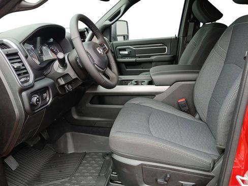 New 2026 RAM 2500 Big Horn AWD/4WD image 19