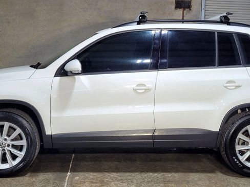 Used 2017 Volkswagen Tiguan Limited w/ Premium Package image 9