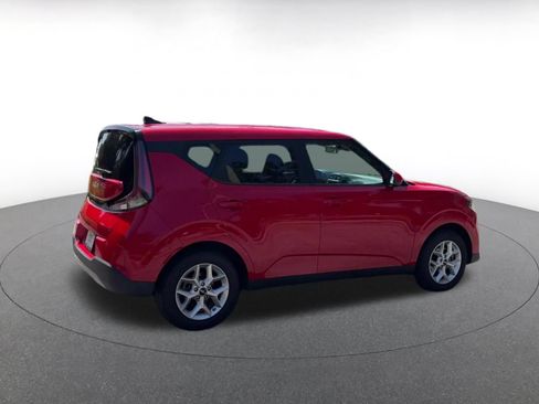 Used 2025 Kia Soul LX w/ LX Technology Package FWD image 13