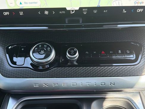 Used 2025 Ford Expedition Max Platinum w/ Stealth Performance Package image 33