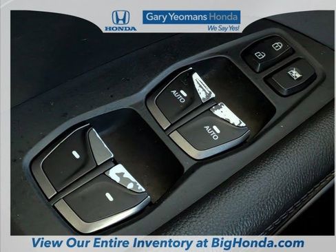 Used 2018 Hyundai Santa Fe Limited image 26