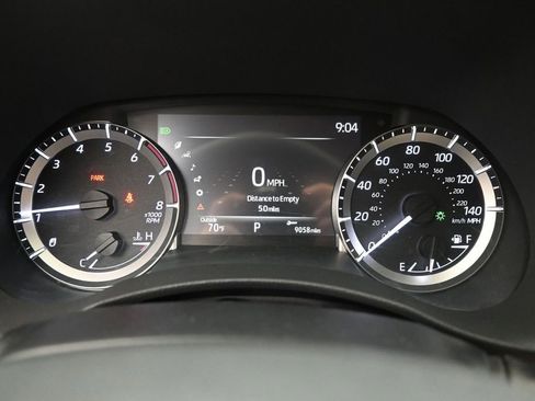 Used 2023 Toyota Highlander XLE AWD/4WD image 18