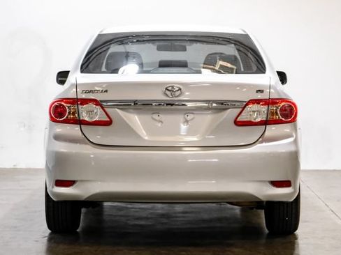 Used 2012 Toyota Corolla LE FWD image 11