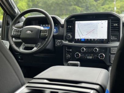 New 2025 Ford F150 XLT w/ Equipment Group 302A MID