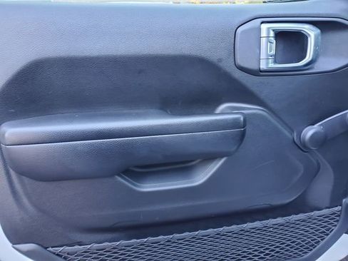 Used 2021 Jeep Wrangler Sport image 16