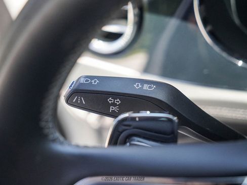 Used 2021 Bentley Bentayga image 38