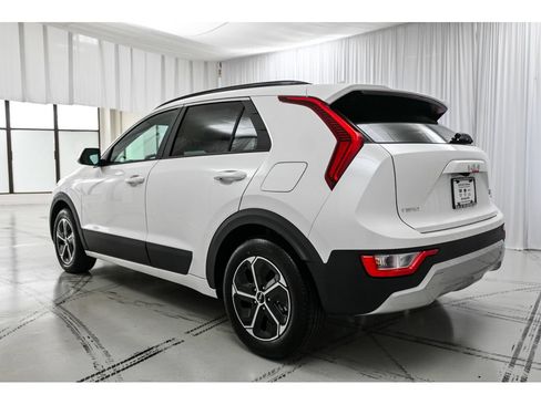New 2026 Kia Niro LX FWD image 5