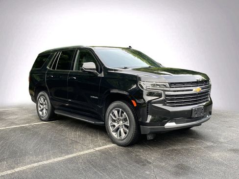Used 2024 Chevrolet Tahoe LT w/ Luxury Package AWD/4WD image 2