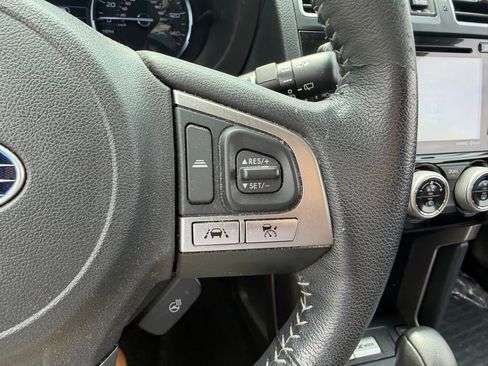 Used 2017 Subaru Forester 2.5i Touring AWD/4WD image 31