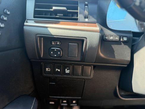 Used 2017 Lexus ES 350 w/ Luxury Package FWD image 25