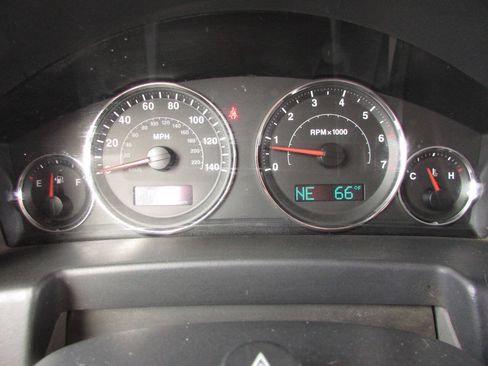 Used 2007 Jeep Commander Sport RWD image 24
