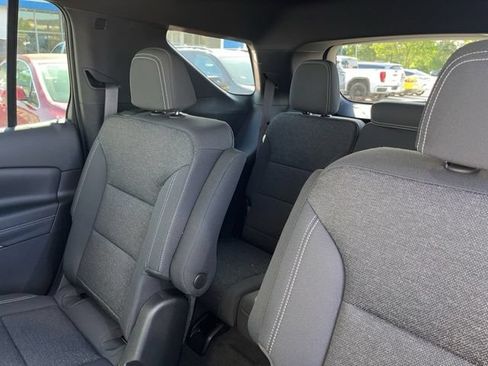 New 2026 Chevrolet Traverse LT w/ Sun and Wheel Package FWD image 15