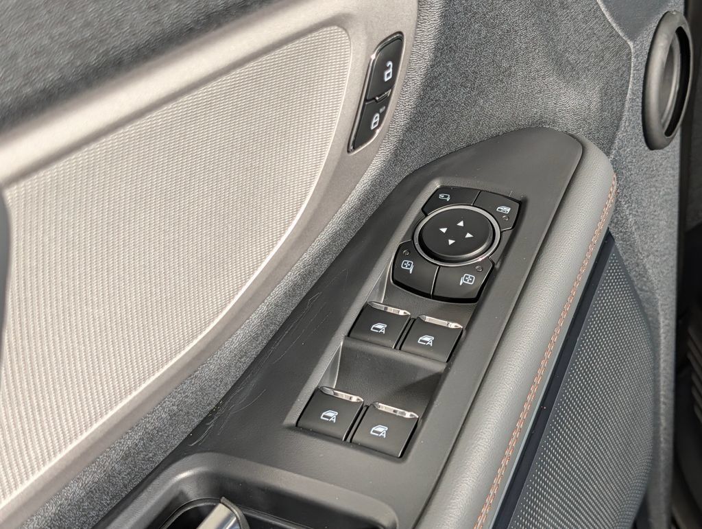 Certified 2025 Ford Expedition Active AWD/4WD image 27