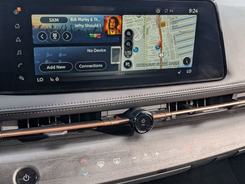 Used 2024 Nissan Ariya ENGAGE e-4ORCE image 19