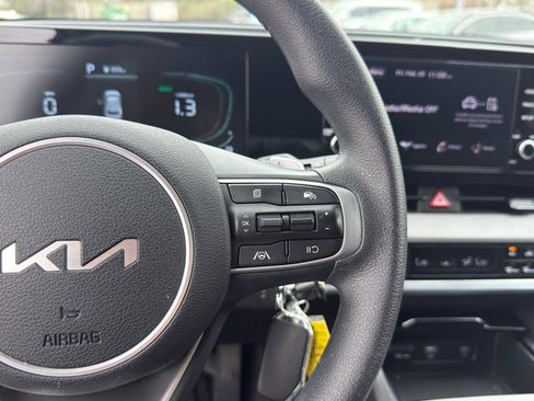 Certified 2023 Kia Sportage LX image 13