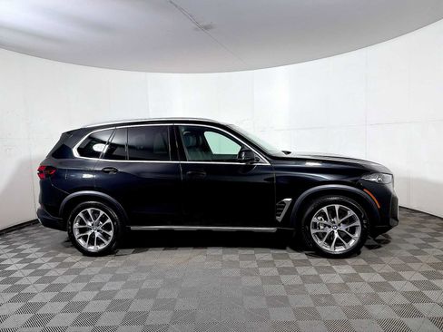 Certified 2024 BMW X5 xDrive40i w/ Parking Assistance Package AWD/4WD image 7