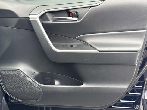 Used 2024 Toyota RAV4 XLE image 23