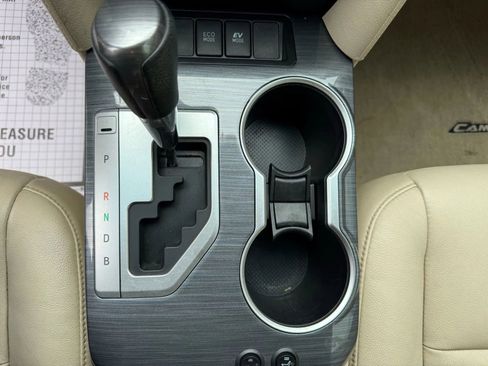 Used 2014 Toyota Camry XLE FWD image 26