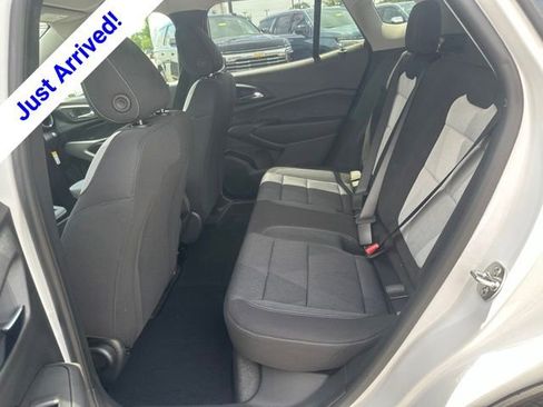 New 2026 Chevrolet Trax LS w/ LS Convenience Package FWD image 27