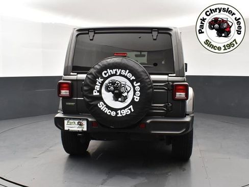 Used 2021 Jeep Wrangler Unlimited Sahara AWD/4WD image 5
