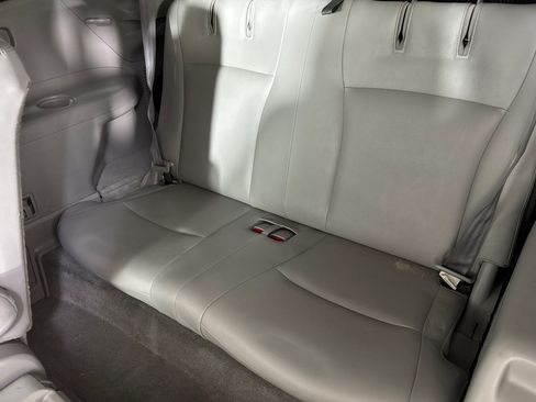 Used 2010 Toyota Highlander Limited AWD/4WD image 36