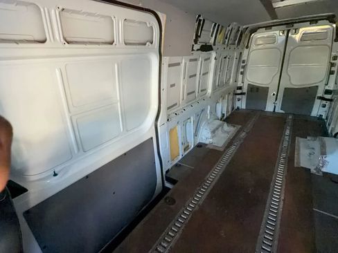 Used 2015 Mercedes-Benz Sprinter 3500 image 28